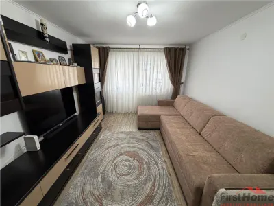 Apartament 2 camere, hol patrat, logie + balcon, mobilat si utilat - foto 2