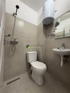 Garsoniera mica, renovata, pe str. Zizinului - foto 5