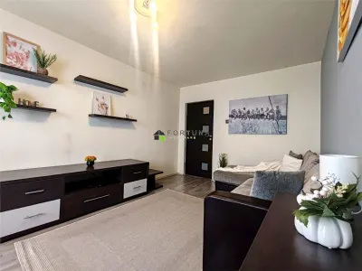 REZERVAT! Apartament cu 3 camere zona Astra - Planete, mobilat si utilat - foto 3