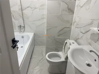 Apartament 3 camere , zona centrala Capela Militara , decomandat , renovat complet, liber - foto 20