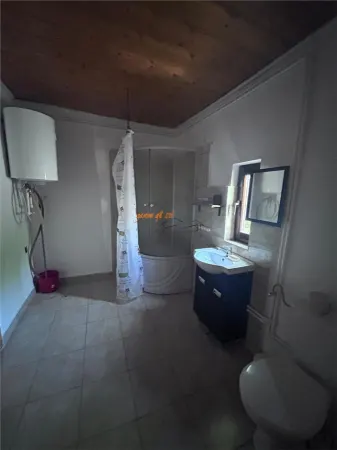 Casă 5 camere Soveja - poza 6