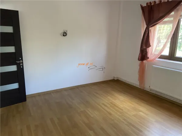 Apartament 3 camere Focșani - poza 2