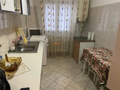 Apartament 2 camere ,56 mp, zona Longinescu , decomandat, imbunatatit , liber - foto 3