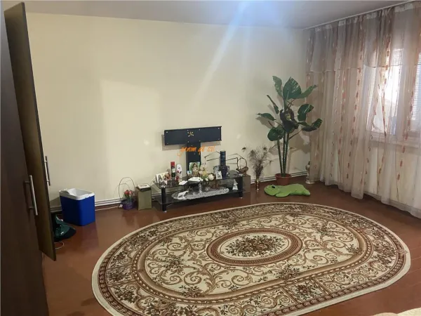 Apartament 3 camere Focșani - poza 1