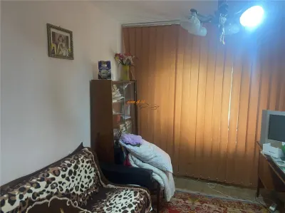 Apartament 3 camere , cartier Sud , et 3/4 ,decomandat ,70 mp , centrala termica  proprie - foto 9