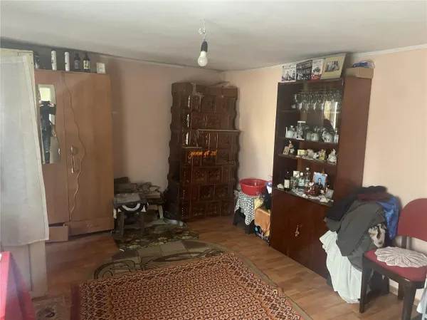 Casă 3 camere Golești - poza 2