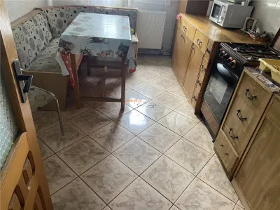 Apartament 3 camere , zona ultracentrala (Casa de Pensii ) , decomandat ,72 mp , mobilat, liber - foto 13