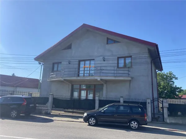 Casă 6 camere Golești - poza 1