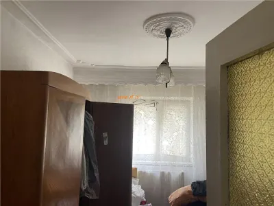 Apartament 3 camere , zona Primaria Focsani , decomandat , centrala termica proprie - foto 6