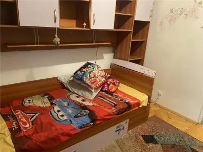 Apartament 4 camere , zona cetrala - Teatru Focsani ,123 mp , decomandat , liber - foto 8