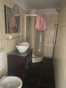 Apartament 3 camere , zona Longinescu - Gara , decomandat 70 mp , centrala termica , liber - foto 10