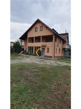 Casă 7 camere Pitești - poza 1
