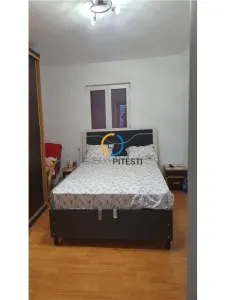 Casa 7 camere Bradu -Targ, pretabila locuinta/activitate comerciala, amplasament stradal, teren 1000 mp - foto 5