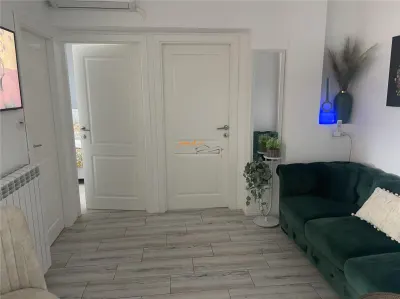 Apartament 3 camere , zona ultracentrala - Primaria Focsani, decomandat , renovat , mobilat si utilat integral - foto 10