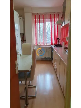 Apartament 3 camere Pitești - poza 1