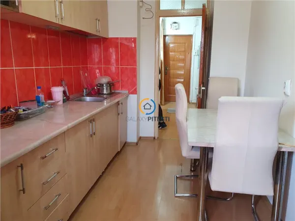 Apartament 3 camere Pitești - poza 2