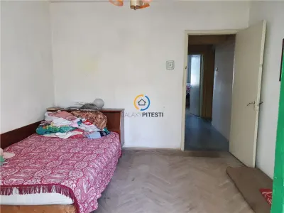 Apartament 4 camere Craiovei, etajul 1 , cu centrala termică noua - foto 5