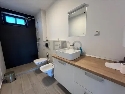 RECO Casa de inchiriat pentru birouri / spatiu de locuit in Oradea- 5 minute de centru - foto 14
