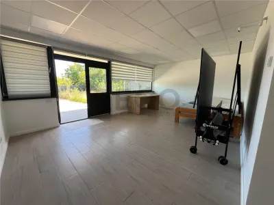 RECO Casa de inchiriat pentru birouri / spatiu de locuit in Oradea- 5 minute de centru - foto 4
