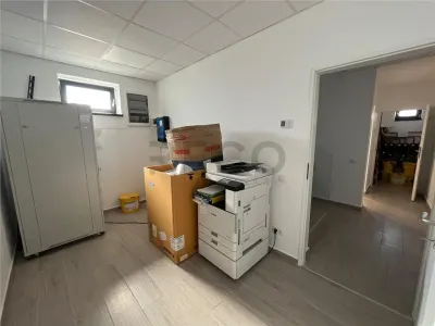 RECO Casa de inchiriat pentru birouri / spatiu de locuit in Oradea- 5 minute de centru - foto 5