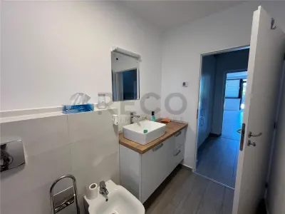 RECO Casa de inchiriat pentru birouri / spatiu de locuit in Oradea- 5 minute de centru - foto 6