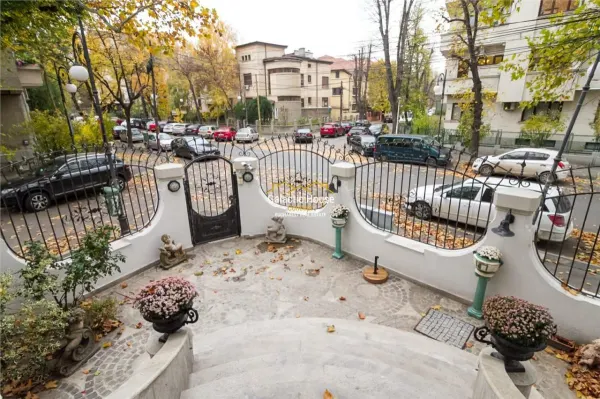 Casă 12 camere București - poza 11