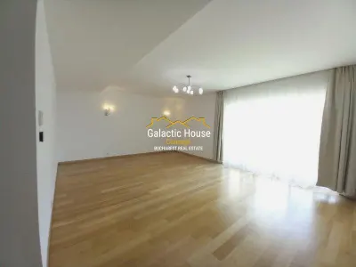4  camere decomandate, in zona Bd. Aviatorilor - Pta Charles de Gaule - Bucuresti