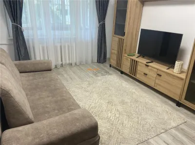 Apartament 2 camere, zona Gara , etaj 1 din 4 , renovat integral , mobilat complet - Focsani