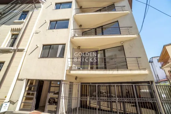 Casă 12 camere București - poza 1