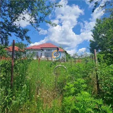 Casă 4 camere Calinesti - poza 2