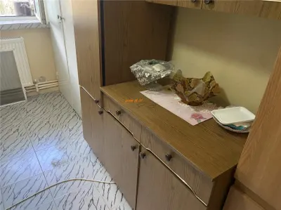 Apartament 2 camere , zona Gara -Liceul Economic , et 2/3 , 56 mp ,centrala termica proprie - foto 6