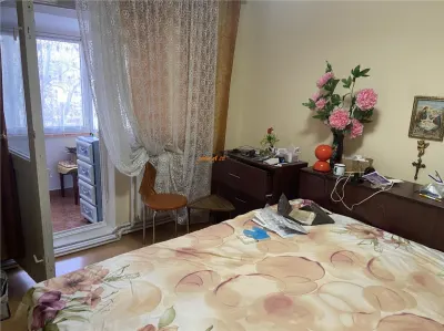 Apartament 2 camere , zona Gara -Liceul Economic , et 2/3 , 56 mp ,centrala termica proprie - foto 7