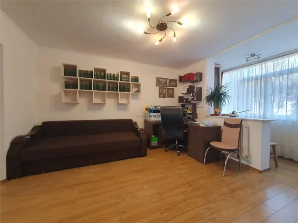 Apartament 4 camere Pitești - poza 1