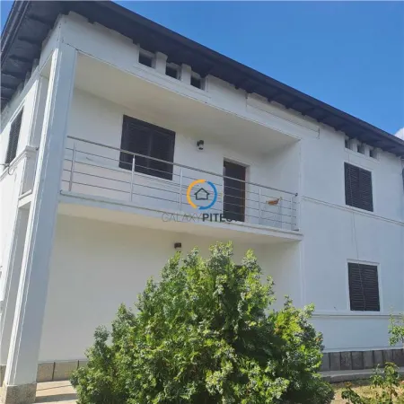 Casă 6 camere Bradu - poza 1