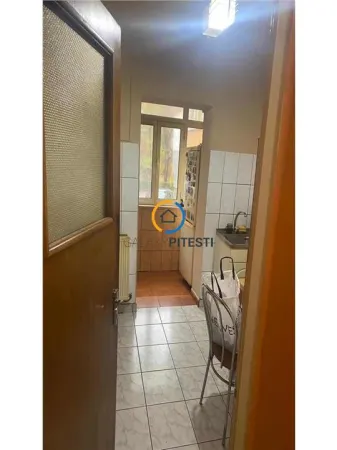 Apartament 3 camere Pitești - poza 2