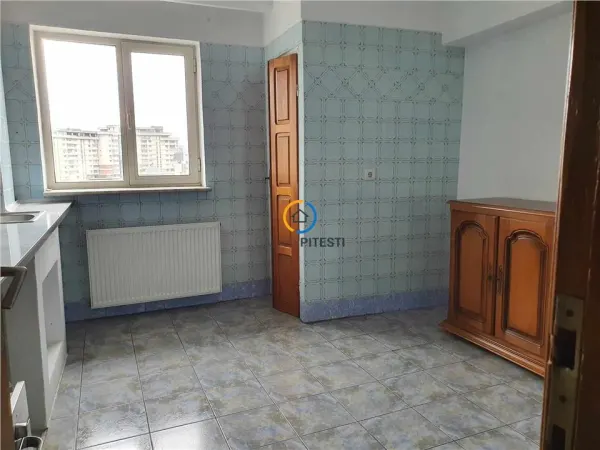 Apartament 4 camere Pitești - poza 4