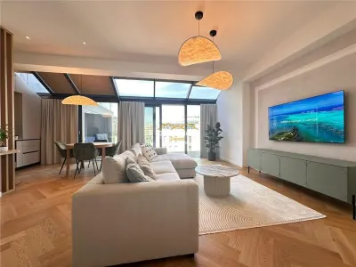 PENTHOUSE/DUPLEX SPECTACULOS PIATA VICTORIEI -300 MP - Bucuresti