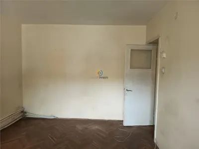 Vanzare apartament 3 camere decomandat Calea Bucuresti - foto 4