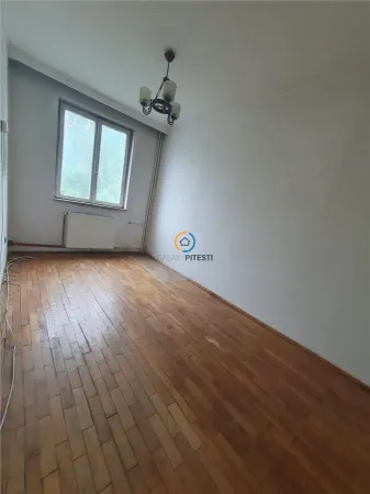Apartament 3 camere Pitești - poza 2