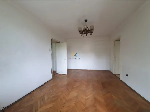 Apartament 3 camere Pitești - poza 4