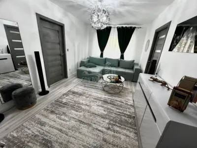 Apartament 2 camere renovat integral etaj 2 - Vasile Aaron - foto 1