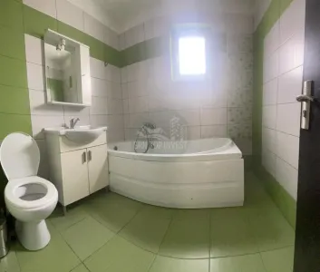 Casa cu 4 camere 3 bai si tersa in Sura Mare - foto 5