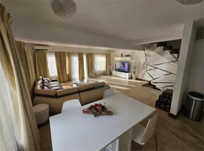 Casa de lux cu 4 camere garaj in zona Tilisca - foto 2
