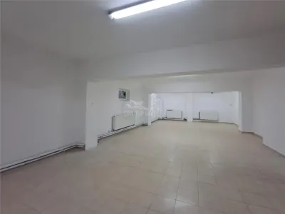 Cladire birouri 900mp 14 locuri parcare zona Piata Cluj - foto 16