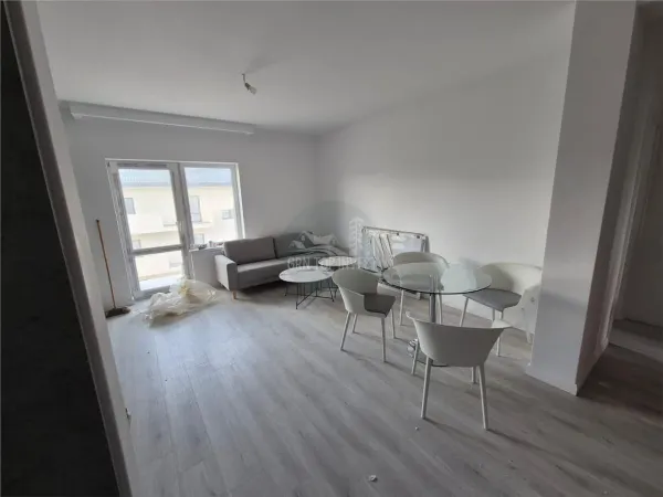 Apartament 3 camere Șelimbăr - poza 3