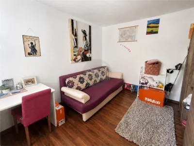 Casa individuala 6 camere pivnita 200mp curte zona Selimbar - foto 21