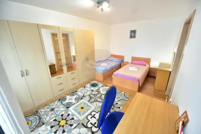 Apartament 2 camere cu balcon zona Vasile Aaron - foto 1