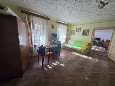Apartament 2 camere la casa pivnita teren Zona Cibin - foto 1