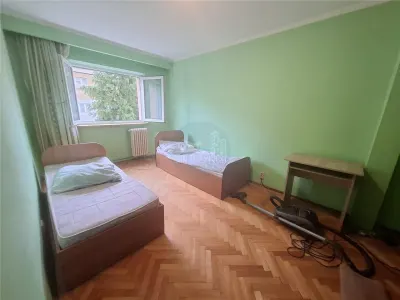 Apartament 4 camere decomandat 2 balcoane pivnita zona Rahovei - foto 5
