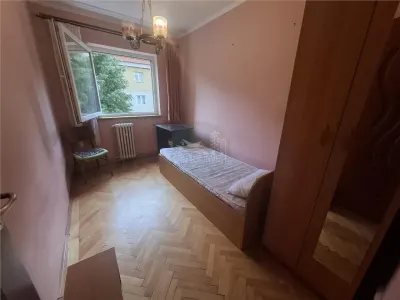 Apartament 4 camere decomandat 2 balcoane pivnita zona Rahovei - foto 6